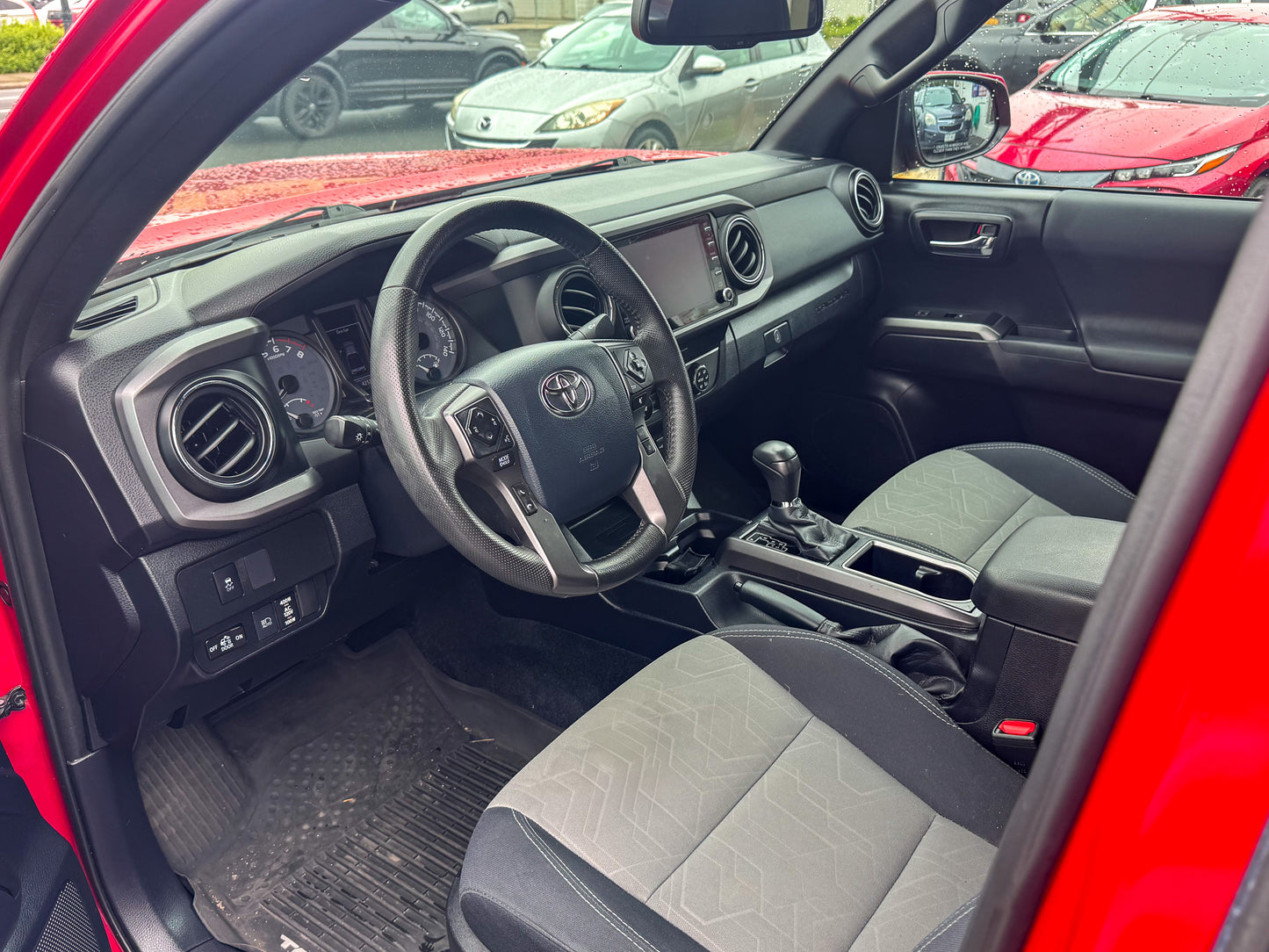 2020 Toyota Tacoma 4wd v6 trd off-road