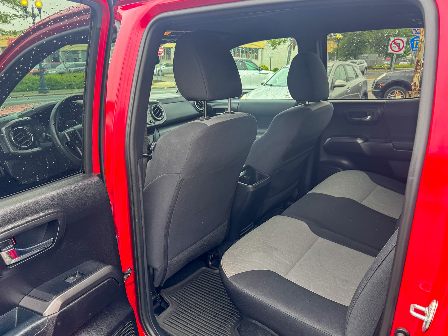 2020 Toyota Tacoma 4wd v6 trd off-road