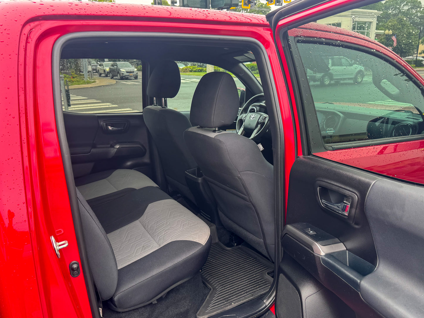 2020 Toyota Tacoma 4wd v6 trd off-road