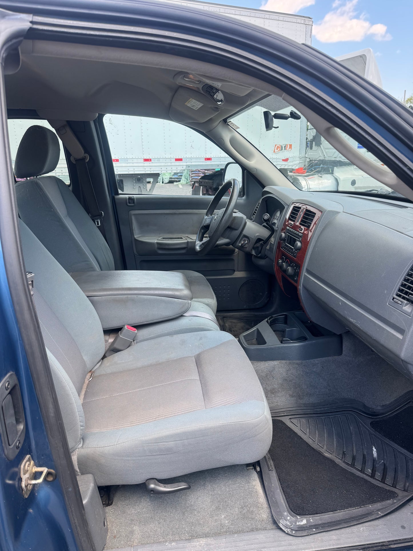 2005 Dodge Dakota SLT