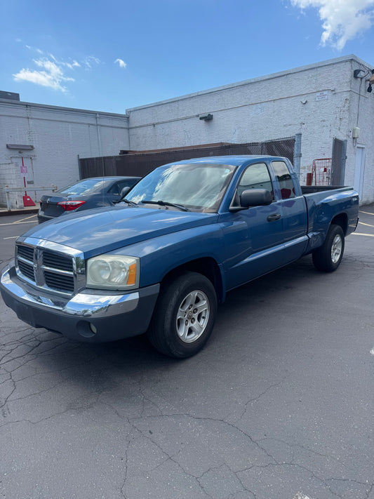 2005 Dodge Dakota SLT