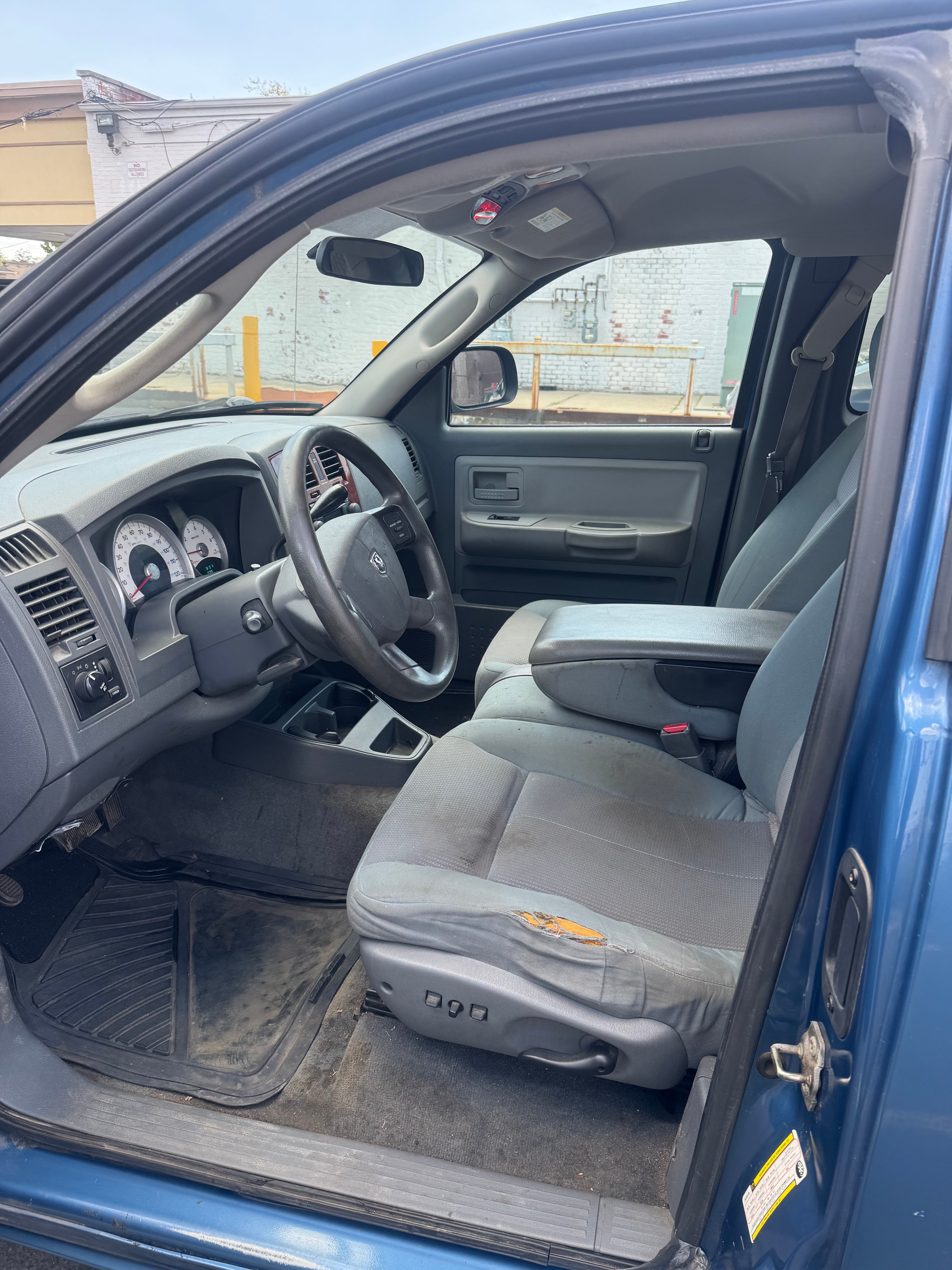 2005 Dodge Dakota SLT