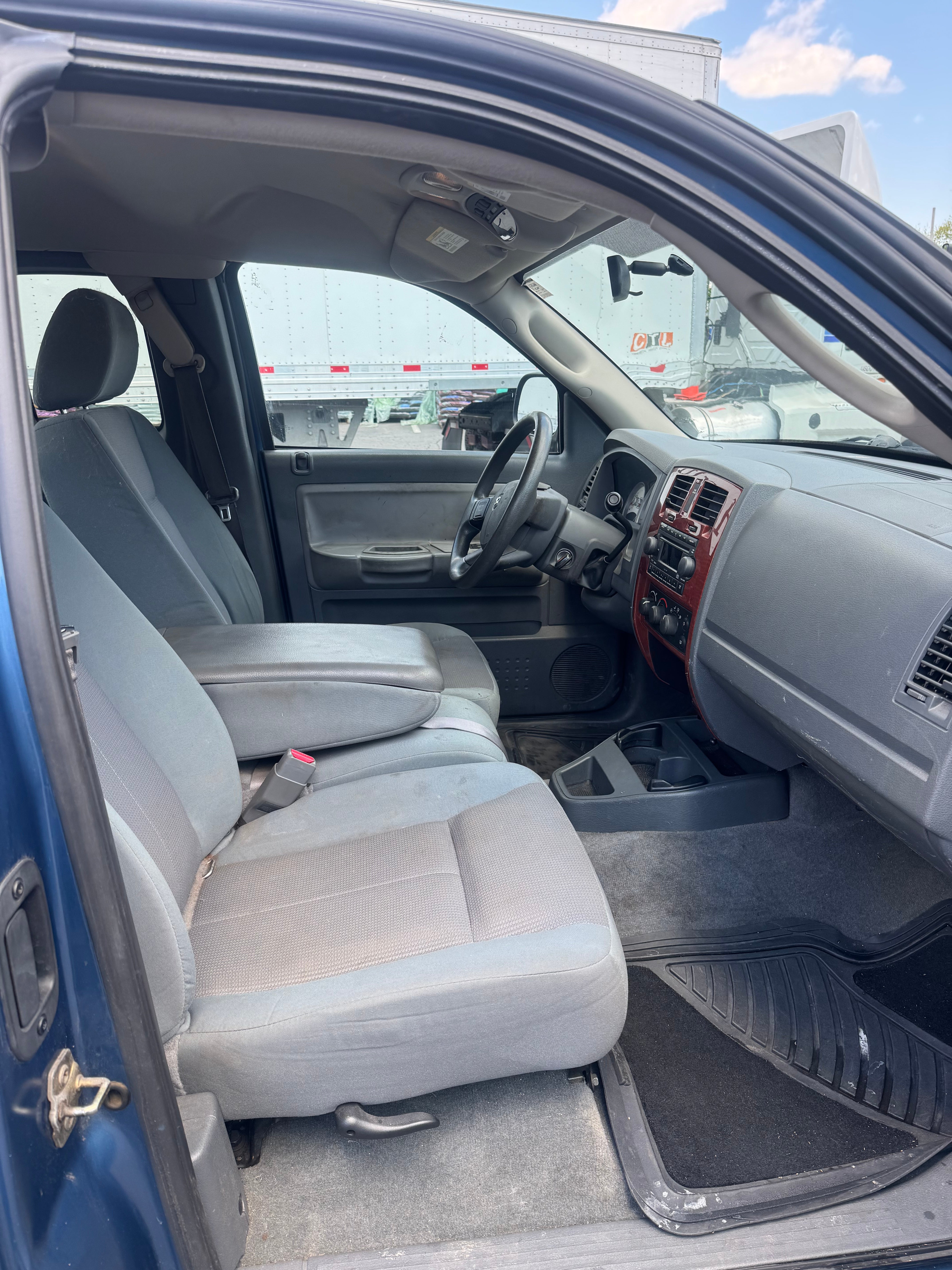 2005 Dodge Dakota SLT