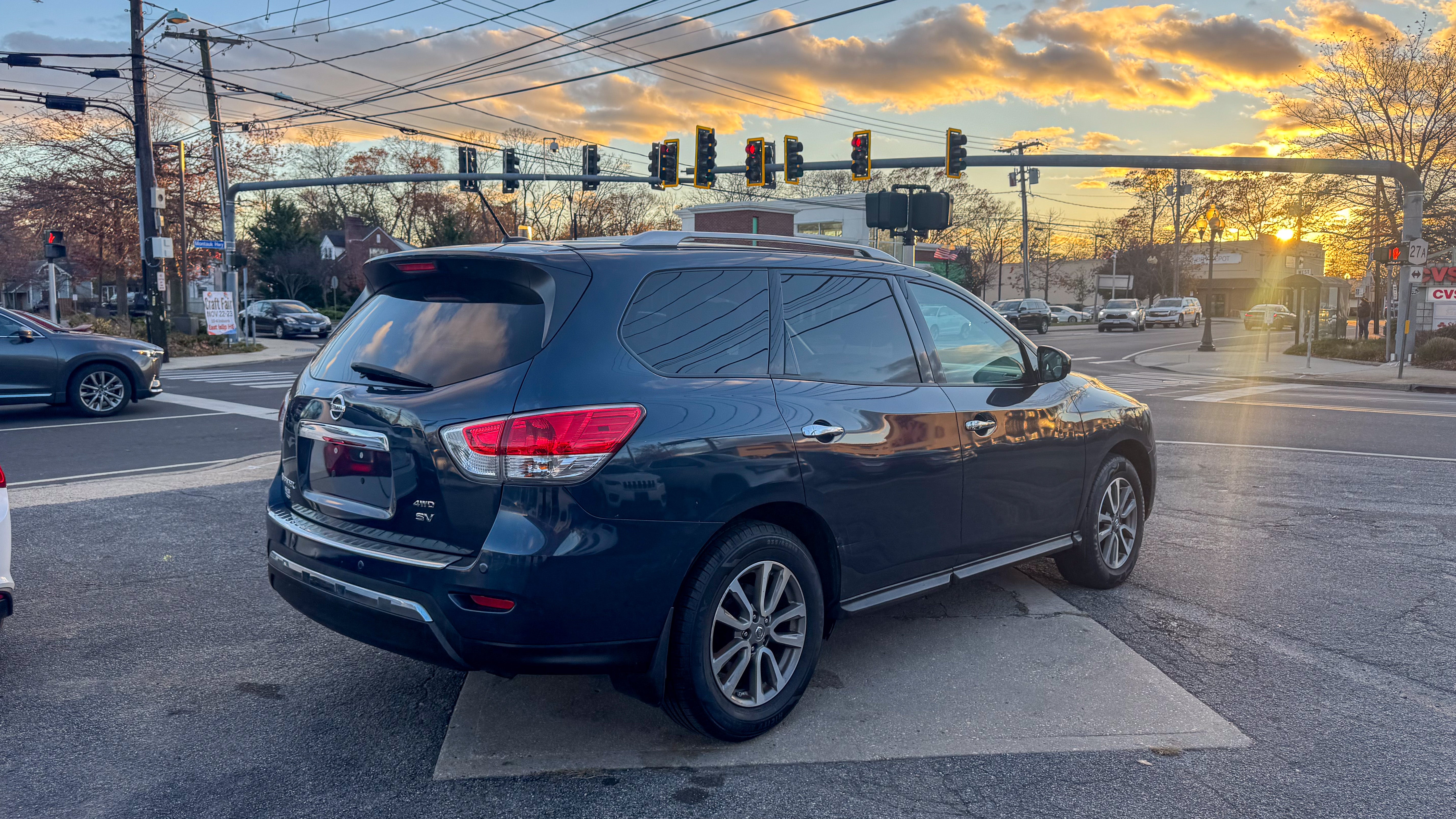 2016 Nissan Pathfinder SV