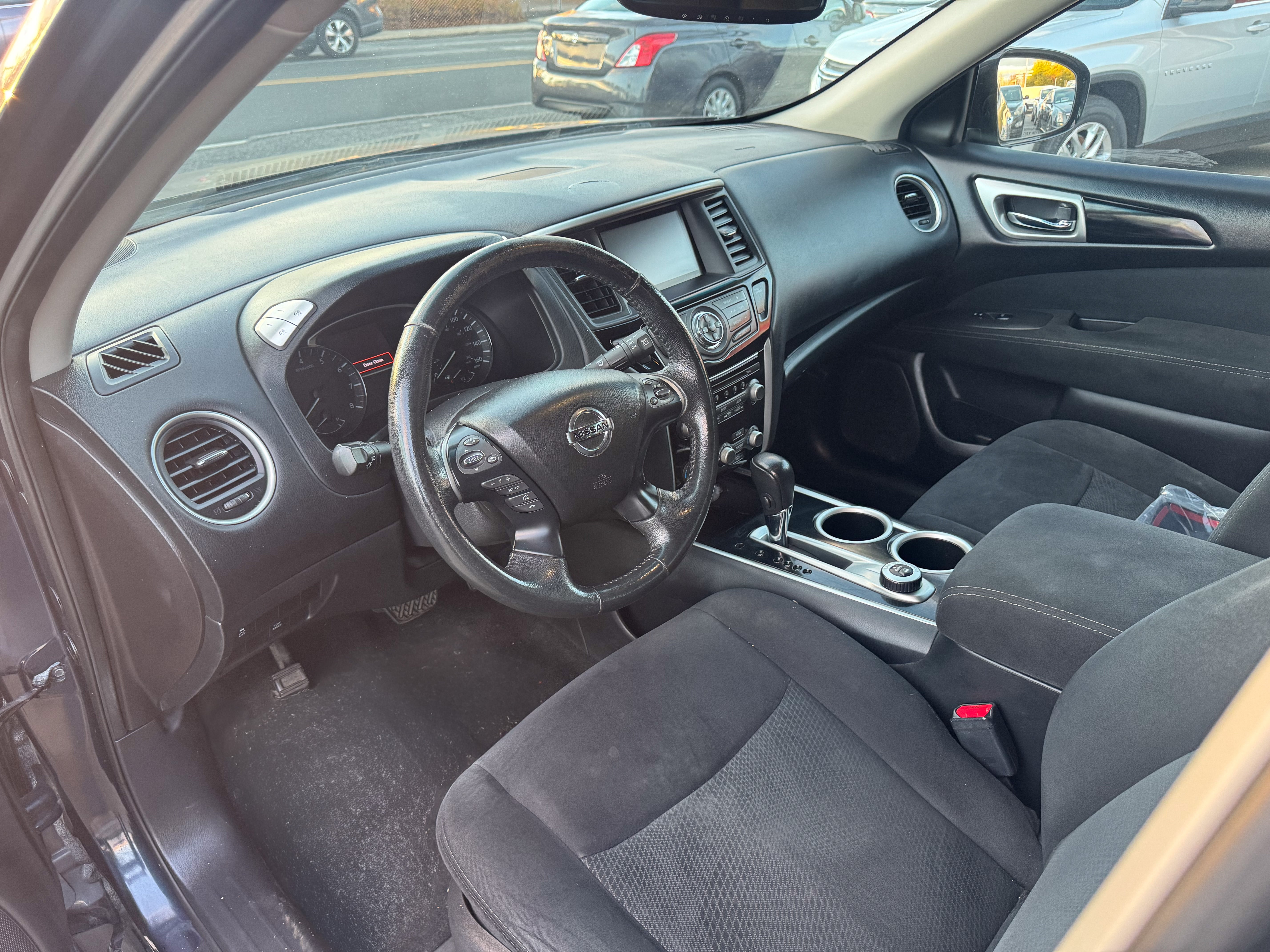 2016 Nissan Pathfinder SV